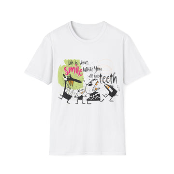 Life is short smile - Streetwear - Small Masterpieces - Unisex T-Shirt