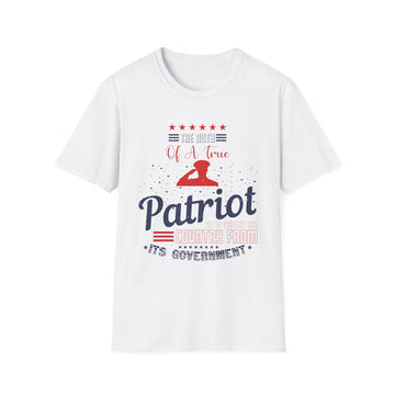 The duty of a true Patriot is to protect his country from its government - American Patriots - Unisex T-Shirt