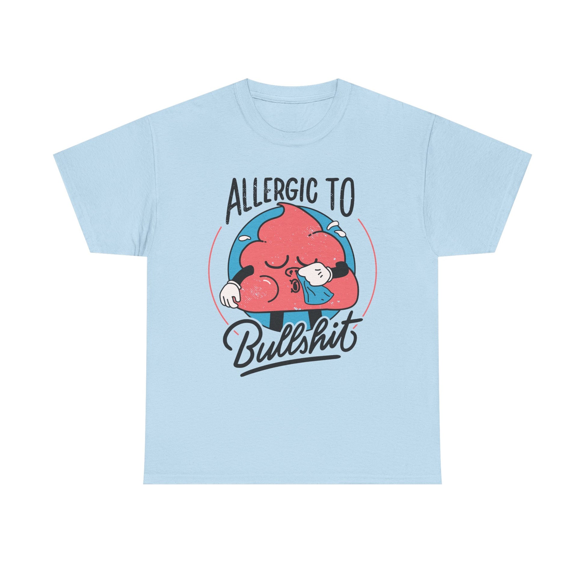 Hellblaues T-Shirt mit Front Print und dem Statement „Allergic to bullshit“ im Antisocial-Retro-Stil