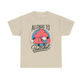 Sandfarbenes T-Shirt mit Front Print und dem Statement „Allergic to bullshit“ im Antisocial-Retro-Stil