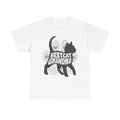 Weißes T-Shirt mit liebevoller Illustration: „Best Cat Grandma“-Schriftzug in einer stilisierten Katzensilhouette, umgeben von Pfotenabdrücken und Herzchen – perfekt für Katzenfreundinnen.