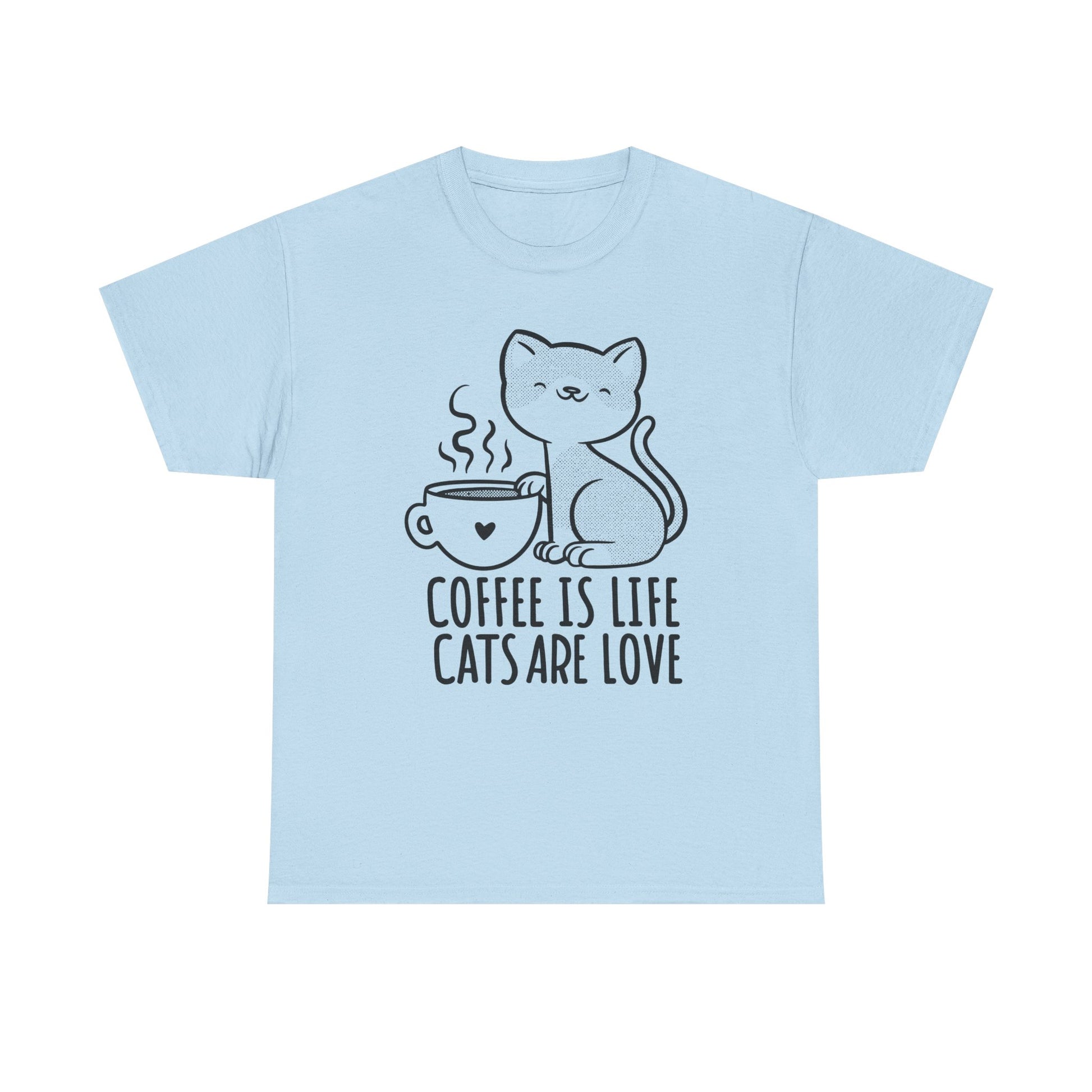 Hellblaues Shirt mit schwarzem Line-Art-Design – Kaffeebecher und süße Katze mit Zitat „Coffee is Life, Cats are Love“. Beliebt bei Tierfreunden und Cappuccino-Süchtigen mit Stil.