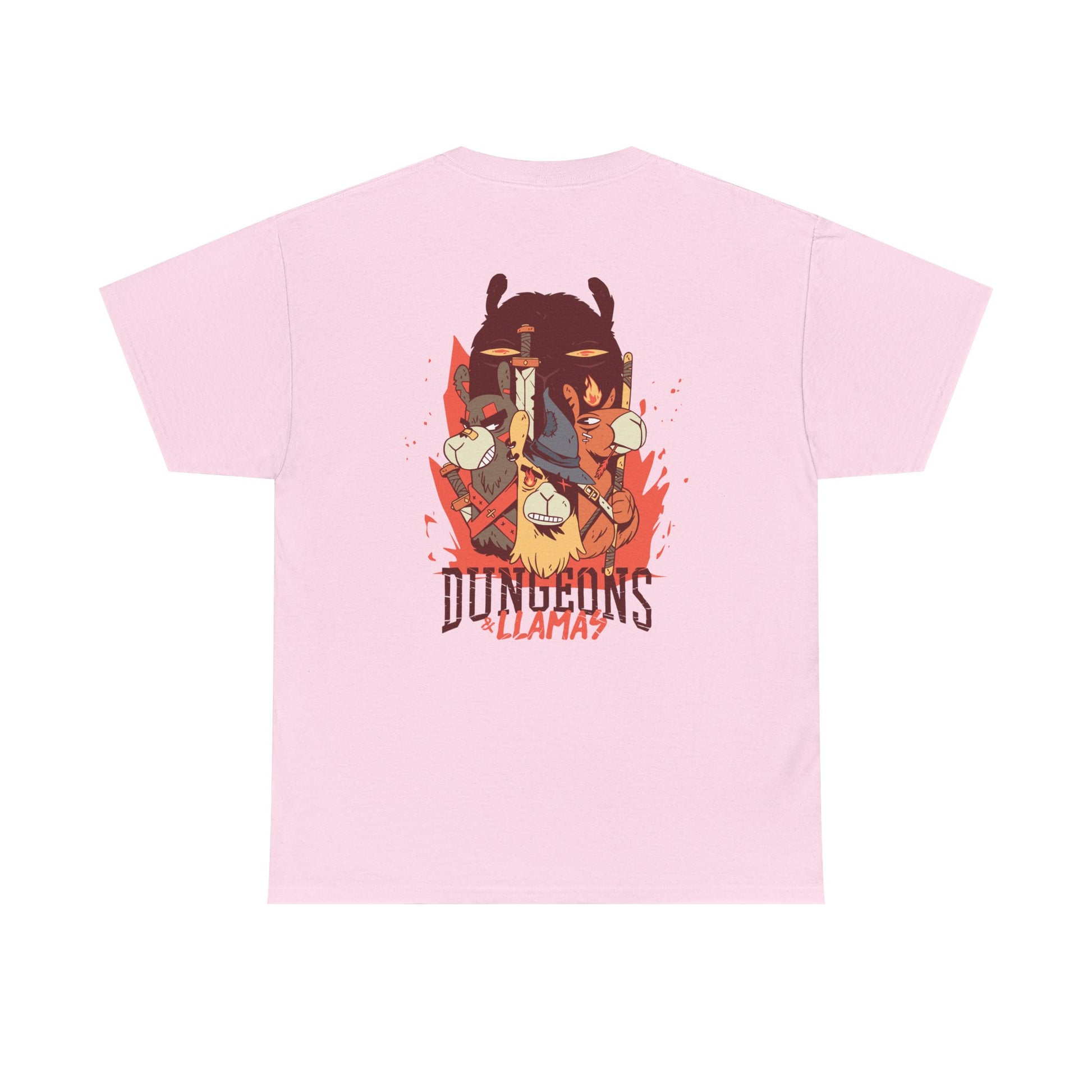 Hellpinkes Geek T-Shirt mit Back Print. Vier Lamas als Comicfiguren mit Schwertern, Zauberstab und Fantasy Equipment. Dungeons and Llamas als Schriftzug.