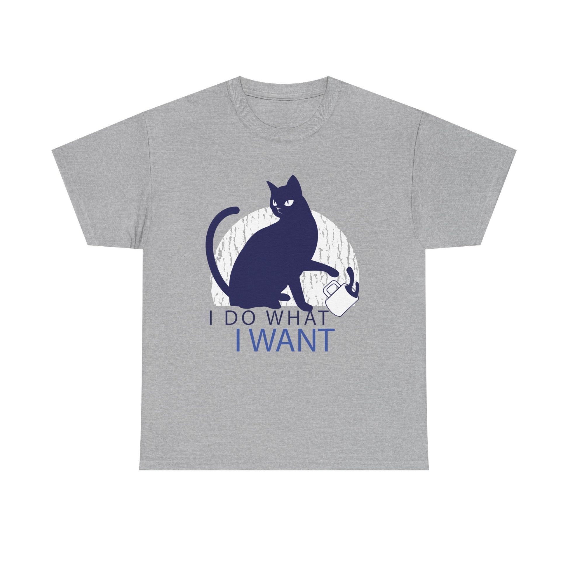 Graues T-Shirt mit dunkelblauem Katzenmotiv: Eine abstrahierte Katze im Profil kippt mit ihrer Pfote eine Kaffeetasse um. Text darunter: „I DO WHAT I WANT“ – ein stiller Protest in stylischer Form.