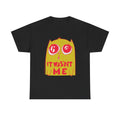 Schwarzes T-Shirt mit niedlichem gelbem Katzen-Comic und großen roten Augen – Text „It Wasn’t Me“ in humorvoller Typografie.