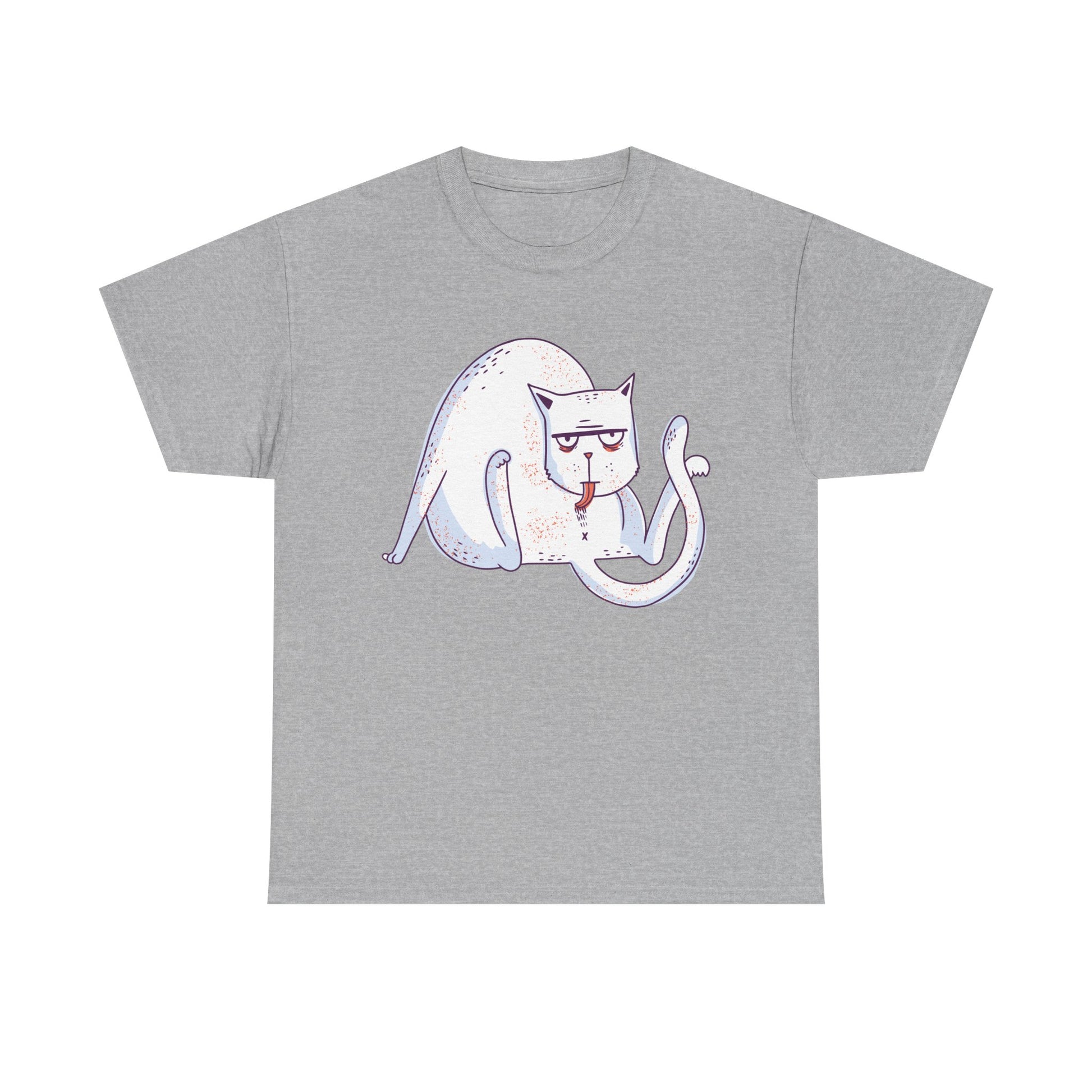 Graues T-Shirt mit bissigem Katzendesign: Eine cartoonartige, weiß-lila Katze in sich gekrümmt beim Putzen. Ihre Augen sagen „meh“ – die perfekte Illustration für Anti-Alles-Vibes im Comic-Look.