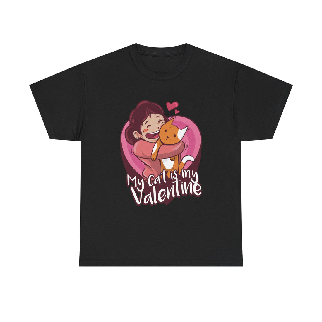 Schwarzes T-Shirt mit liebevoller Illustration: Mädchen umarmt orangefarbene Katze vor rosa Herz mit Schriftzug „My cat is my Valentine“. Perfekt für Katzenliebhaber*innen zum Valentinstag.