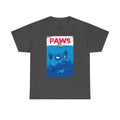 Dunkelgraues T-Shirt mit Comic-Katzenkopf unter Wasser, darüber „PAWS“ – inspiriert vom berühmten Filmplakat „Jaws“ – ein Highlight für Katzenfans.