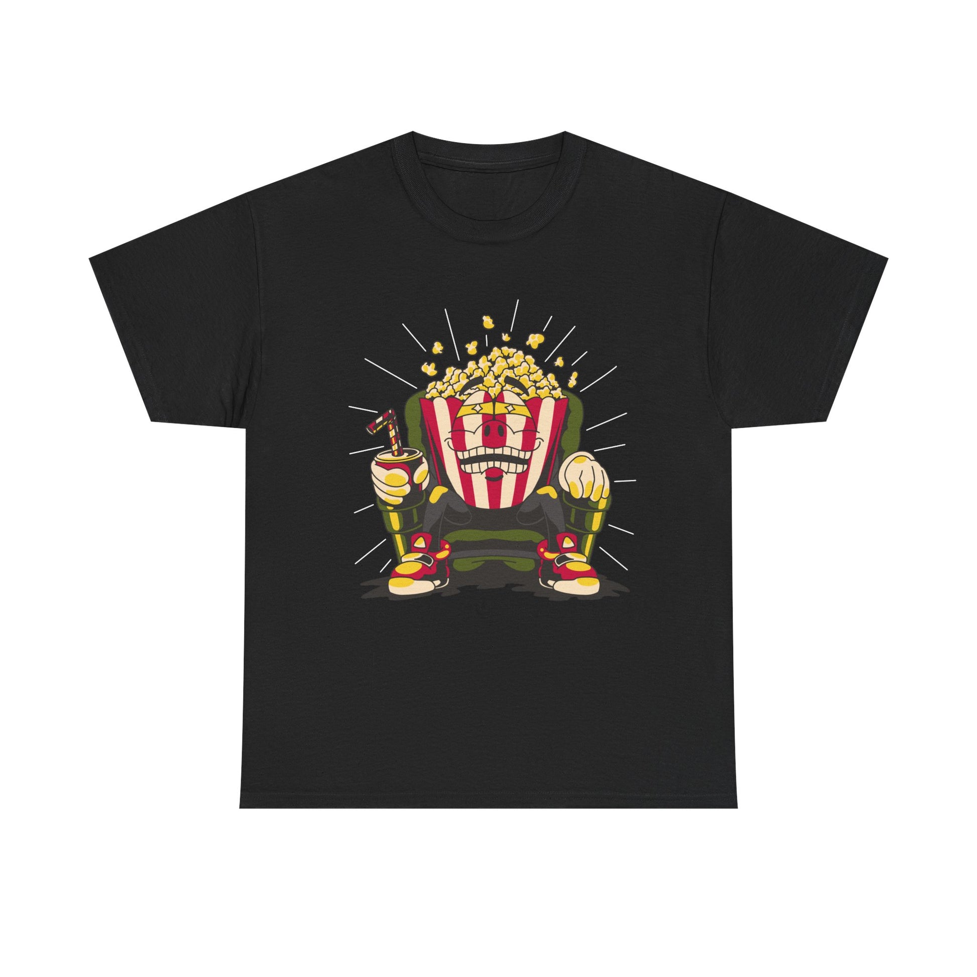 Schwarzes T Shirt mit bunter Comic Illustration einer Popcorn Schale mit Gesicht und Armen, die in einem Kinosessel sitzt. Humorvolles Design für Filmfans und Kino Liebhaber.