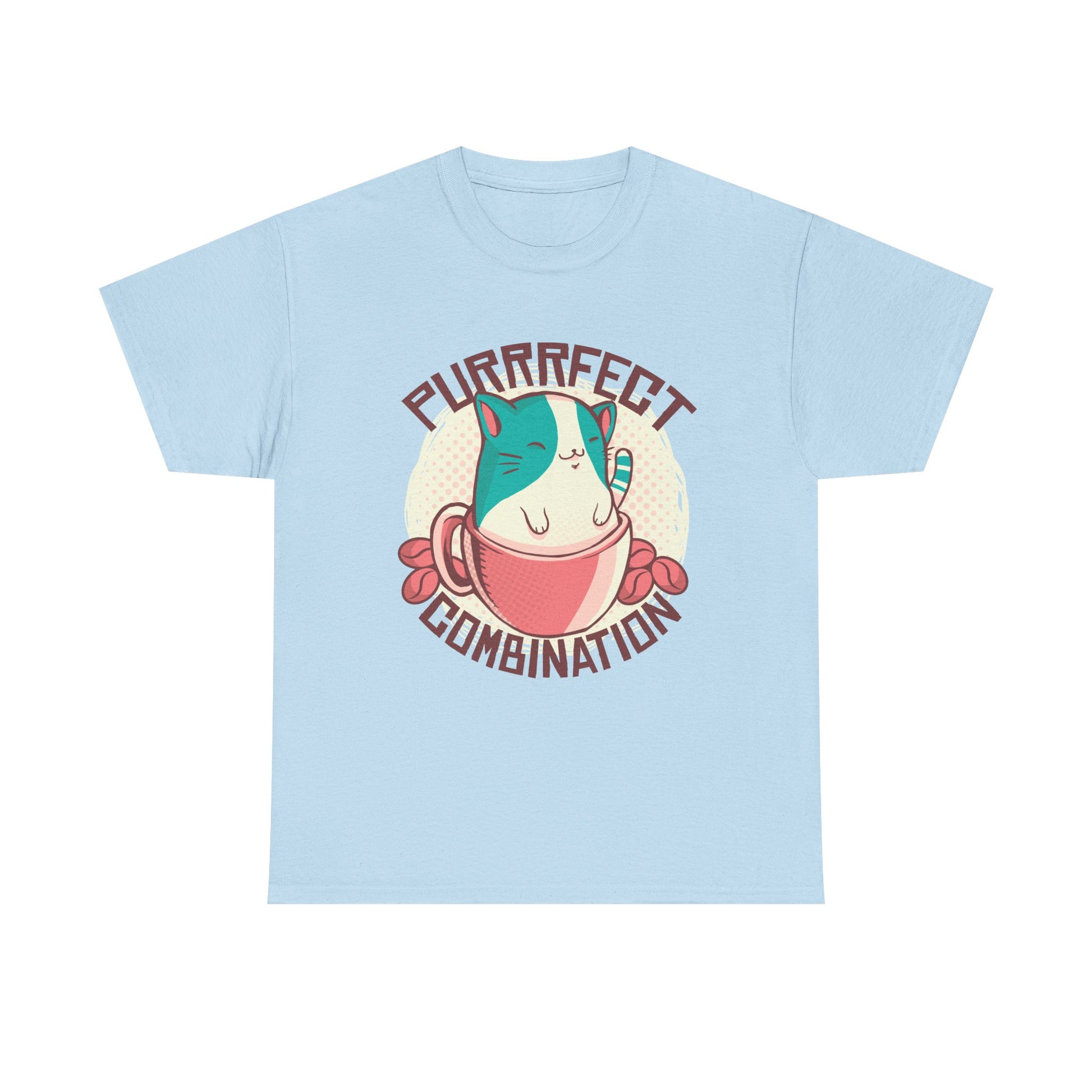 Hellblaues Shirt mit farbenfrohem Design: Eine relaxte Katze im Getränkebecher sorgt mit dem Spruch „Purrrfect Combination“ für gute Laune – stylisch & charmant.