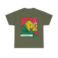 Militärgrünes Unisex T-Shirt mit Front Print eines Nashorns im Comic-Mafia-Stil, das Whiskey trinkt