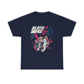 Marineblaues T Shirt mit Sci-Fi-Parodie. Drei Faultiere in Star Wars Kostümen, inklusive Laserschwert und Blaster. Text: Sloth Wars.