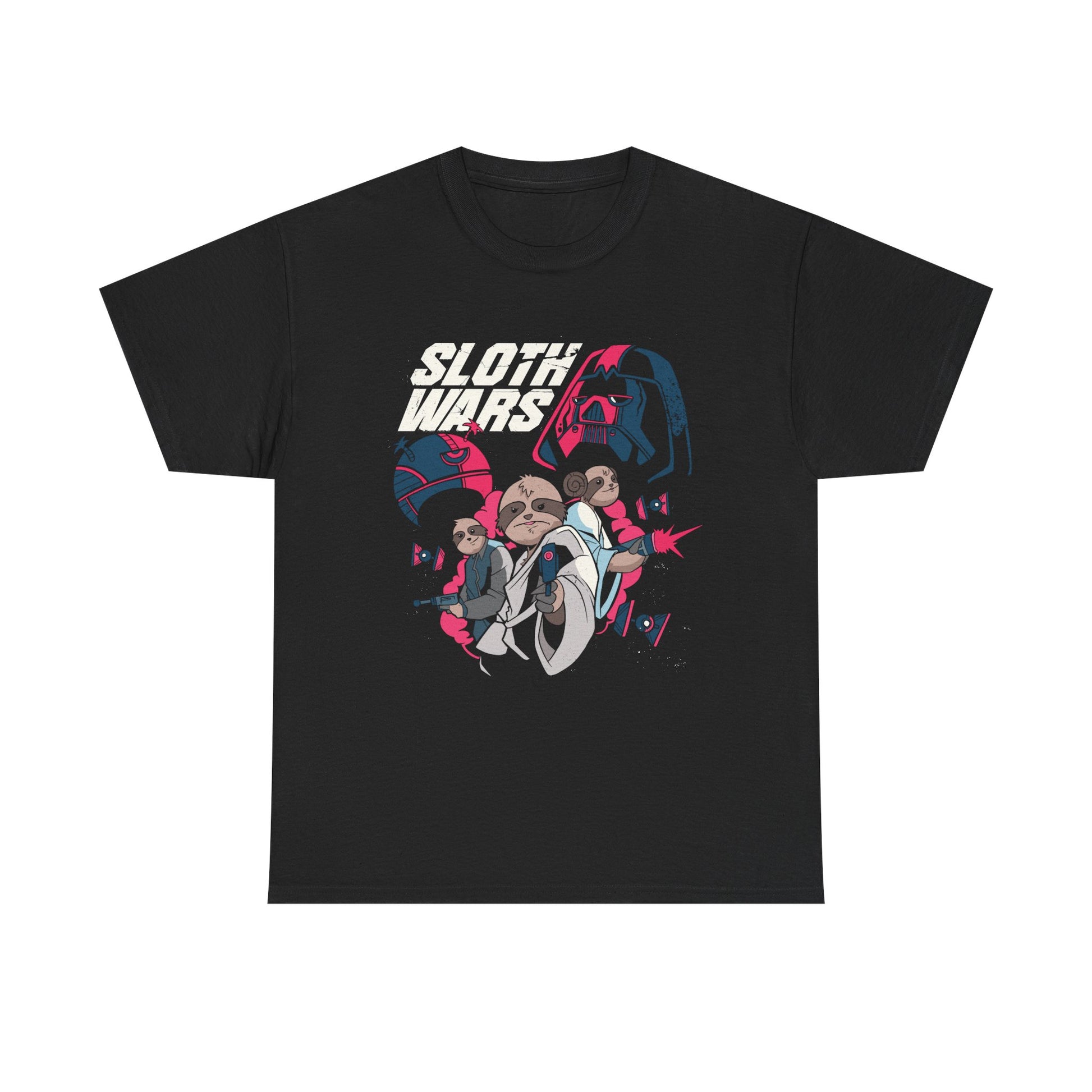 Schwarzes T Shirt mit Cartoon-Parodie auf Star Wars. Drei Faultiere in ikonischen Rollen, darunter Jedi und Prinzessin. Text: Sloth Wars.
