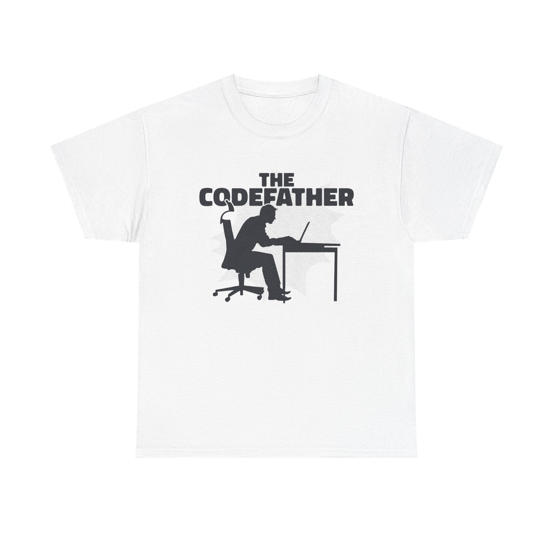 Weißes Shirt mit dem perfekten Geschenk für Entwickler: Ein Programmierer am Laptop, dazu der Schriftzug „The Codefather“ – eine clevere Parodie auf den Kultfilm „Der Pate“.